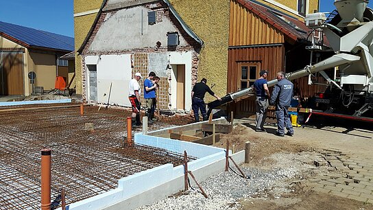 Fundamente und Kanalbau
